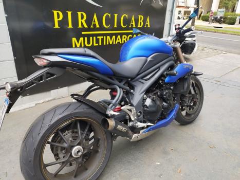 TRIUMPH Speed Triple 1050 R, Foto 4