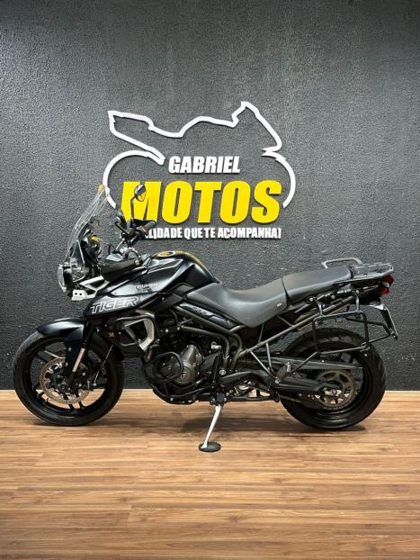 TRIUMPH Tiger 800 XRX, Foto 2