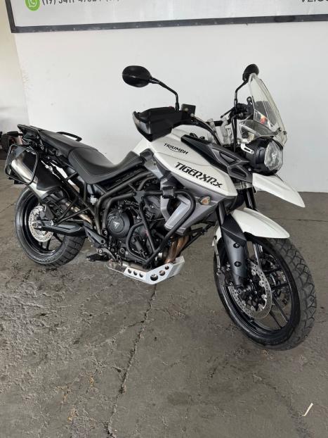 TRIUMPH Tiger 800 XRX L (LOW), Foto 2