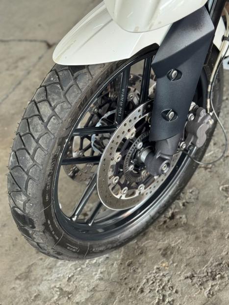 TRIUMPH Tiger 800 XRX L (LOW), Foto 6