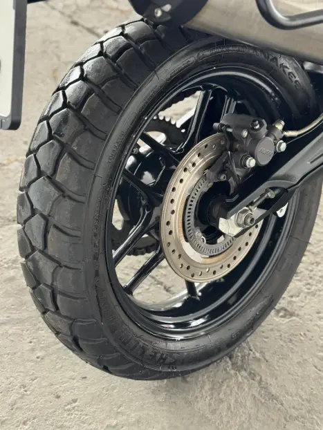 TRIUMPH Tiger 800 XRX L (LOW), Foto 7
