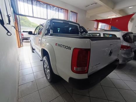 VOLKSWAGEN Amarok 2.0 16V 4X4 CABINE DUPLA TRENDLINE TURBO INTERCOOLER AUTOMTICO, Foto 2