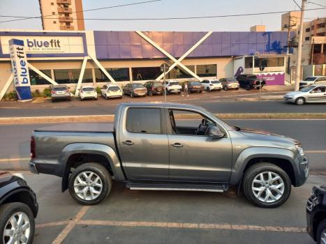 VOLKSWAGEN Amarok 3.0 V6 CABINE DUPLA HIGHLINE 4X4 TURBO INTERCOOLER AUTOMTICO, Foto 2