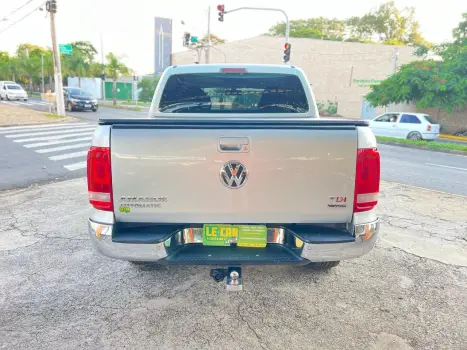 VOLKSWAGEN Amarok 3.0 V6 CABINE DUPLA HIGHLINE 4X4 TURBO INTERCOOLER AUTOMTICO, Foto 14