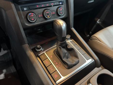 VOLKSWAGEN Amarok 3.0 V6 CABINE DUPLA HIGHLINE 4X4 TURBO INTERCOOLER AUTOMTICO, Foto 13