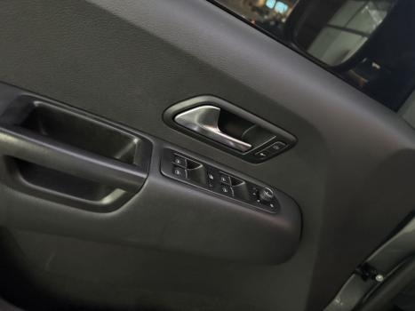 VOLKSWAGEN Amarok 3.0 V6 CABINE DUPLA HIGHLINE 4X4 TURBO INTERCOOLER AUTOMTICO, Foto 14