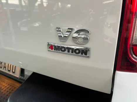 VOLKSWAGEN Amarok 3.0 V6 CABINE DUPLA HIGHLINE 4X4 TURBO INTERCOOLER AUTOMTICO, Foto 16