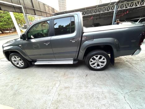 VOLKSWAGEN Amarok 3.0 V6 CABINE DUPLA HIGHLINE 4X4 TURBO INTERCOOLER AUTOMTICO, Foto 6