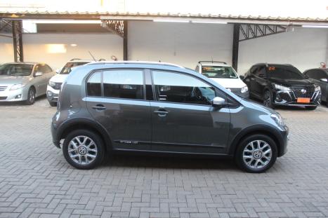 VOLKSWAGEN Cross UP 1.0 12V 4P TSI FLEX, Foto 4