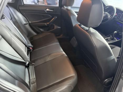 VOLKSWAGEN Jetta 1.4 4P 250 TSI R-LINE AUTOMTICO, Foto 5
