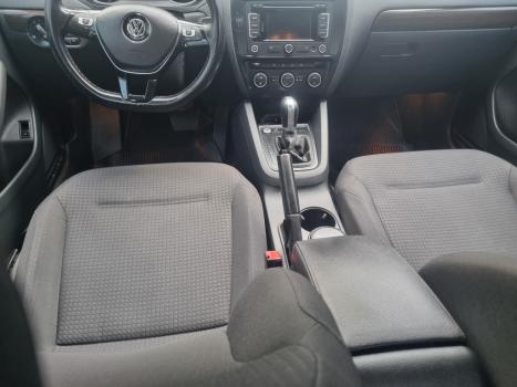 VOLKSWAGEN Jetta 2.0 4P CONFORTLINE TIPTRONIC AUTOMTICO, Foto 4