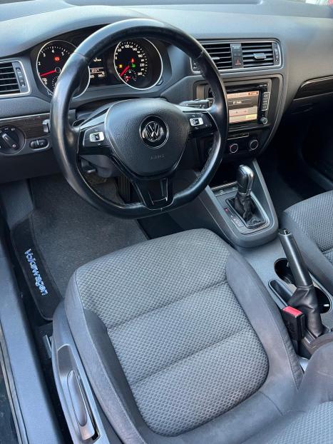 VOLKSWAGEN Jetta 2.0 4P CONFORTLINE TIPTRONIC AUTOMTICO, Foto 12