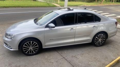 VOLKSWAGEN Jetta 2.0 4P CONFORTLINE TIPTRONIC AUTOMTICO, Foto 3