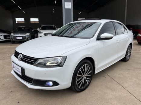 VOLKSWAGEN Jetta 2.0 4P TSI HIGHLINE 211 CV AUTOMTICO, Foto 3