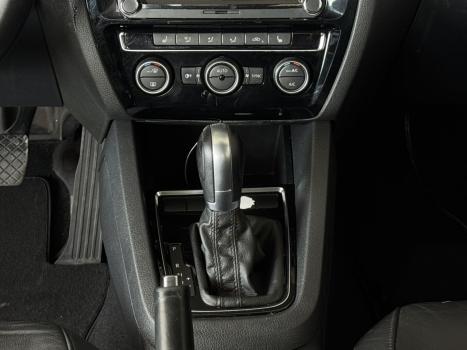 VOLKSWAGEN Jetta 2.0 4P TSI HIGHLINE 211 CV AUTOMTICO, Foto 6