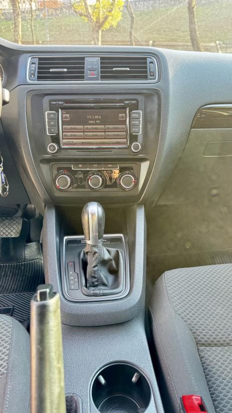 VOLKSWAGEN Jetta 2.0 4P FLEX CONFORTLINE TIPTRONIC AUTOMTICO, Foto 8