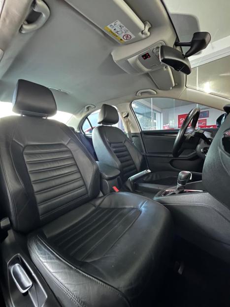 VOLKSWAGEN Jetta 2.0 4P TSI HIGHLINE 211 CV AUTOMTICO, Foto 19