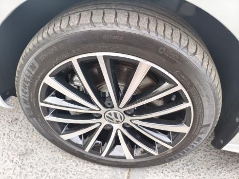 VOLKSWAGEN Jetta 2.0 4P TSI HIGHLINE 211 CV AUTOMTICO, Foto 14
