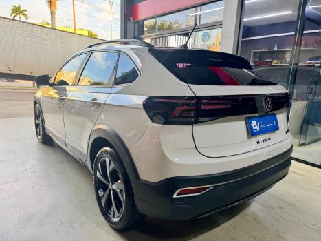 VOLKSWAGEN Nivus 1.0 4P FLEX 200 TSI HIGHLINE TURBO AUTOMTICO, Foto 5