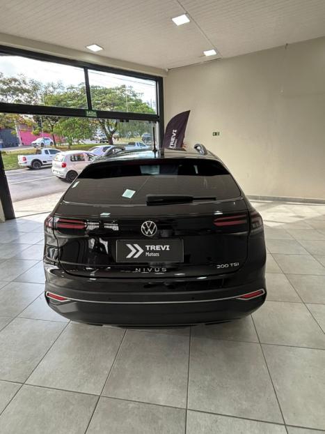 VOLKSWAGEN Nivus 1.0 4P FLEX 200 TSI COMFORTLINE TURBO AUTOMTICO, Foto 4