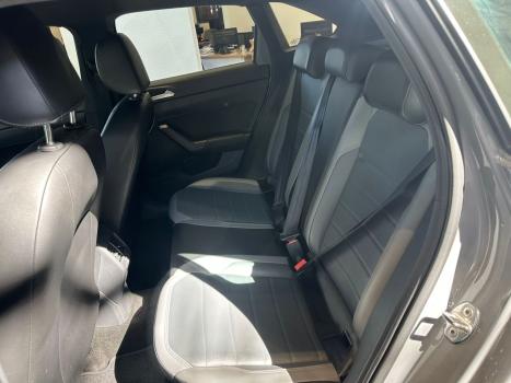 VOLKSWAGEN Nivus 1.0 4P FLEX 200 TSI HIGHLINE TURBO AUTOMTICO, Foto 6