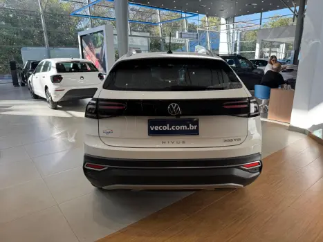 VOLKSWAGEN Nivus 1.0 4P FLEX 200 TSI HIGHLINE TURBO AUTOMTICO, Foto 10