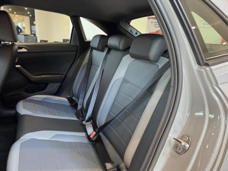 VOLKSWAGEN Nivus 1.0 4P FLEX 200 TSI HIGHLINE TURBO AUTOMTICO, Foto 7