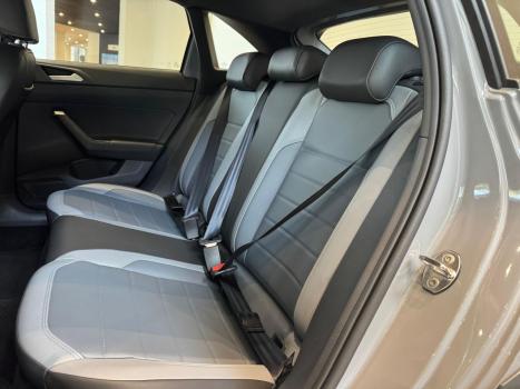 VOLKSWAGEN Nivus 1.0 4P FLEX 200 TSI HIGHLINE TURBO AUTOMTICO, Foto 6