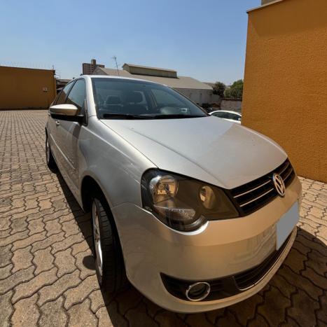 VOLKSWAGEN Polo Sedan 1.6 4P COMFORTLINE FLEX, Foto 2