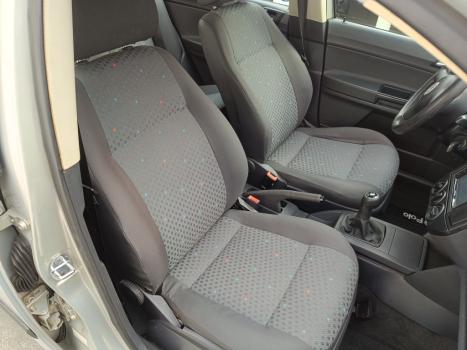 VOLKSWAGEN Polo Sedan 2.0 4P COMFORTLINE, Foto 10