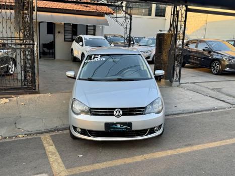 VOLKSWAGEN Polo Sedan 2.0 4P COMFORTLINE, Foto 4