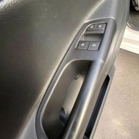 VOLKSWAGEN Saveiro 1.6 FLEX MSI ROBUST CABINE SIMPLES, Foto 9
