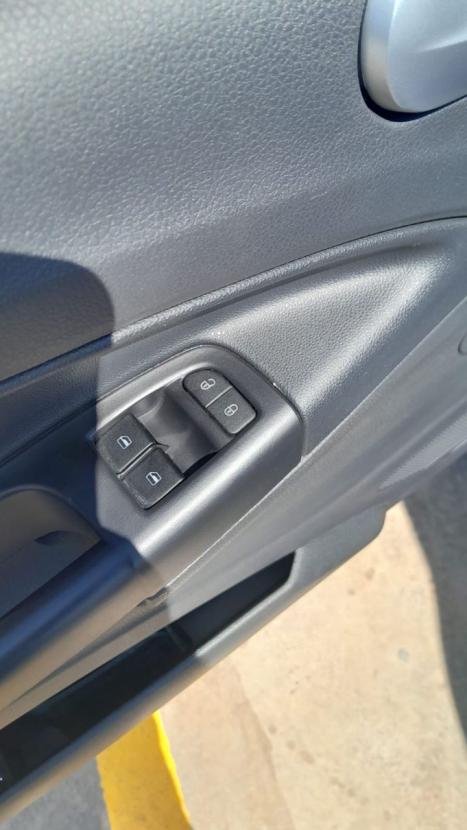 VOLKSWAGEN Saveiro 1.6 G7 CABINE SIMPLES ROBUST FLEX, Foto 9