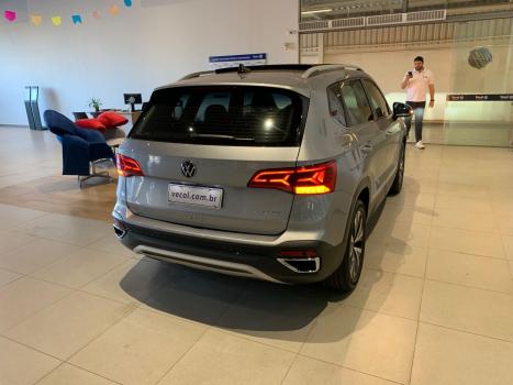 VOLKSWAGEN Taos 1.4 16V 4P FLEX 250 TSI HIGHLINE AUTOMTICO, Foto 10