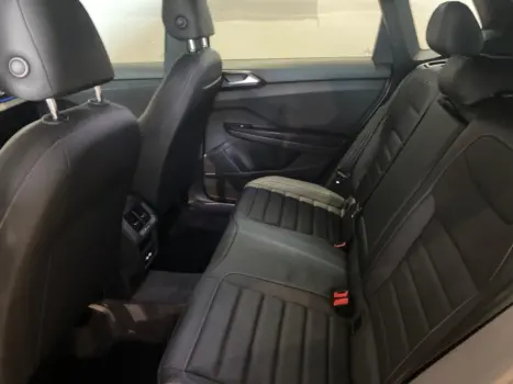 VOLKSWAGEN Taos 1.4 16V 4P FLEX 250 TSI HIGHLINE AUTOMTICO, Foto 6