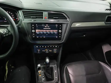 VOLKSWAGEN Tiguan 1.4 250 TSI TOTAL FLEX ALLSPACE COMFORTLINE TURBO AUTOMTICO TIPTRONIC, Foto 5