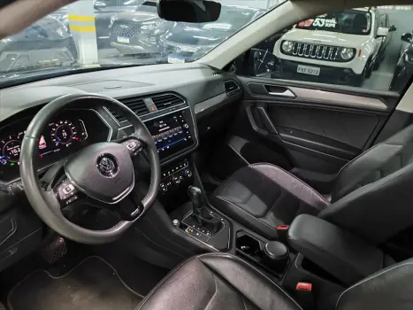 VOLKSWAGEN Tiguan 1.4 250 TSI TOTAL FLEX ALLSPACE COMFORTLINE TURBO AUTOMTICO TIPTRONIC, Foto 9