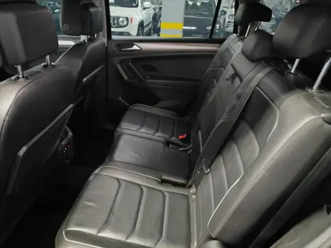 VOLKSWAGEN Tiguan 1.4 250 TSI TOTAL FLEX ALLSPACE COMFORTLINE TURBO AUTOMTICO TIPTRONIC, Foto 10