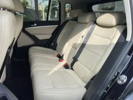 VOLKSWAGEN Tiguan 2.0 16V 4P TSI R-LINE TURBO AUTOMTICO TIPTRONIC, Foto 14