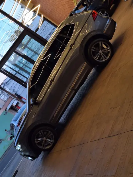VOLKSWAGEN Tiguan 2.0 16V 4P TSI 350 TURBO R-LINE 4MOTION DSG AUTOMTICO, Foto 6