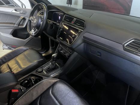 VOLKSWAGEN Tiguan 2.0 16V 4P TSI 350 TURBO R-LINE 4MOTION DSG AUTOMTICO, Foto 13