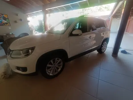 VOLKSWAGEN Tiguan 2.0 16V 4P TSI 4WD TURBO AUTOMTICO, Foto 2