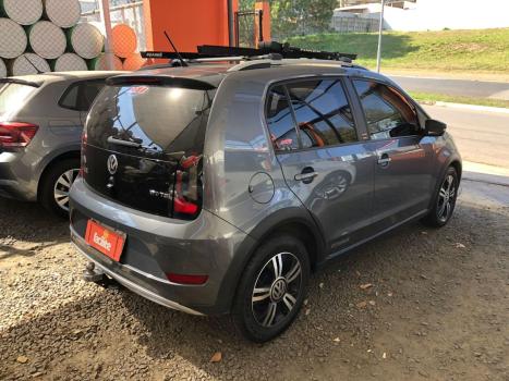 VOLKSWAGEN UP 1.0 4P FLEX 170 TSI XTREME, Foto 3