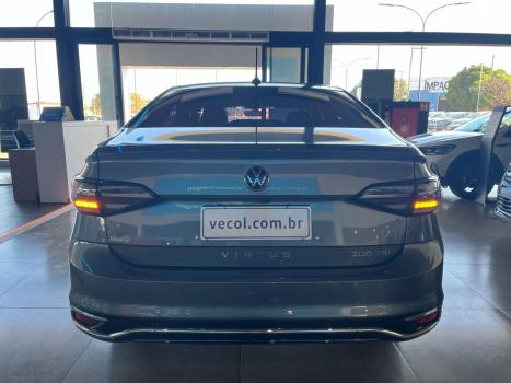 VOLKSWAGEN Virtus 1.0 4P 200 TSI FLEX HIGHLINE AUTOMTICO, Foto 10