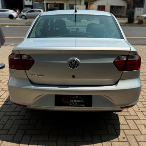 VOLKSWAGEN Voyage 1.6 4P FLEX, Foto 6