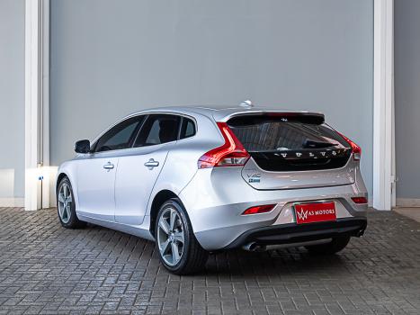 VOLVO V40 2.0 4P T4 MOMENTUM TURBO AUTOMTICO, Foto 5