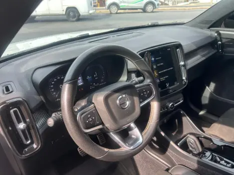 VOLVO XC40 1.5 16V 4P T5 RECHARGE HBRIDO R-DESIGN GEARTRONIC AUTOMTICO, Foto 9
