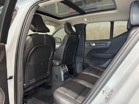 VOLVO XC40 1.5 16V 4P T5 RECHARGE HBRIDO INSCRIPTION GEARTRONIC AUTOMTICO, Foto 12