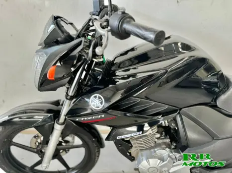 YAMAHA Fazer YS 150 ED, Foto 3