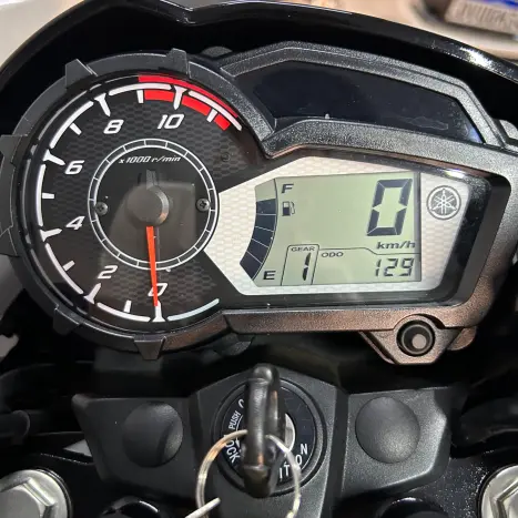 YAMAHA Fazer YS 150 SED, Foto 9